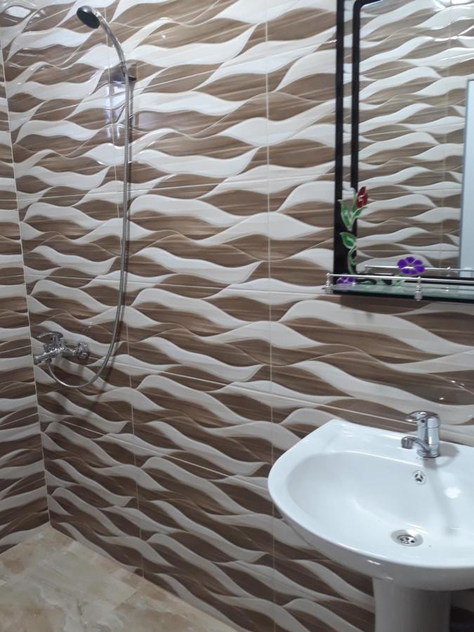 Megobroba Inn Dzentsmani Екстериор снимка